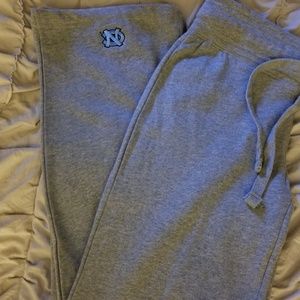 Collegiate Apparel  UNIVERSITY NORTH CAROLINA